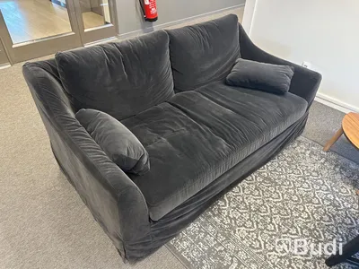 Loungegrupp med 2 st. Soffor, fåtölj, soffbord samt 2 st. Små bord