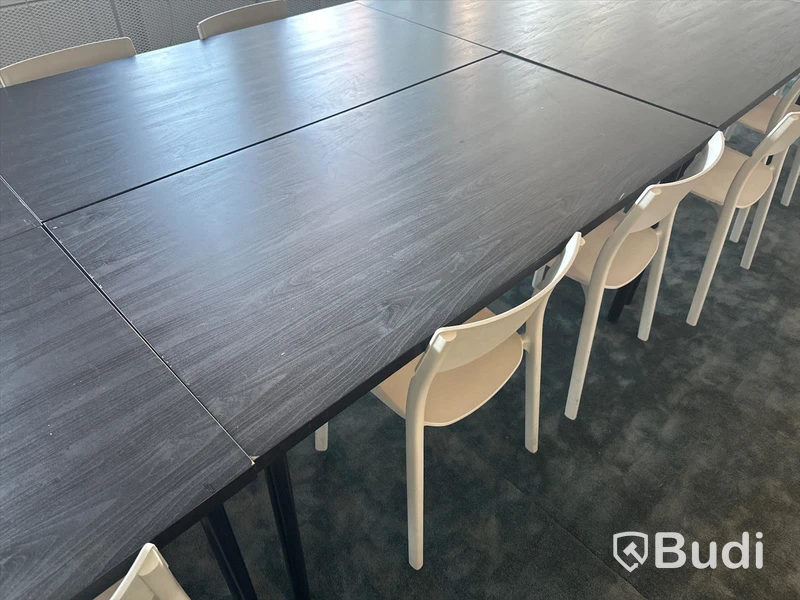 8 st. konferensbord samt 30 st. stolar