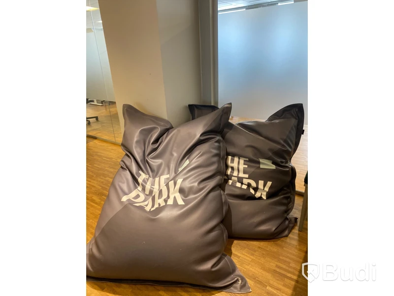 2 st. Bean bags/sittpuffar