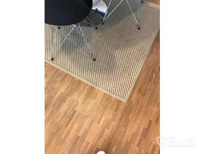 Runt konferensbord, 4 st. stolar samt matta