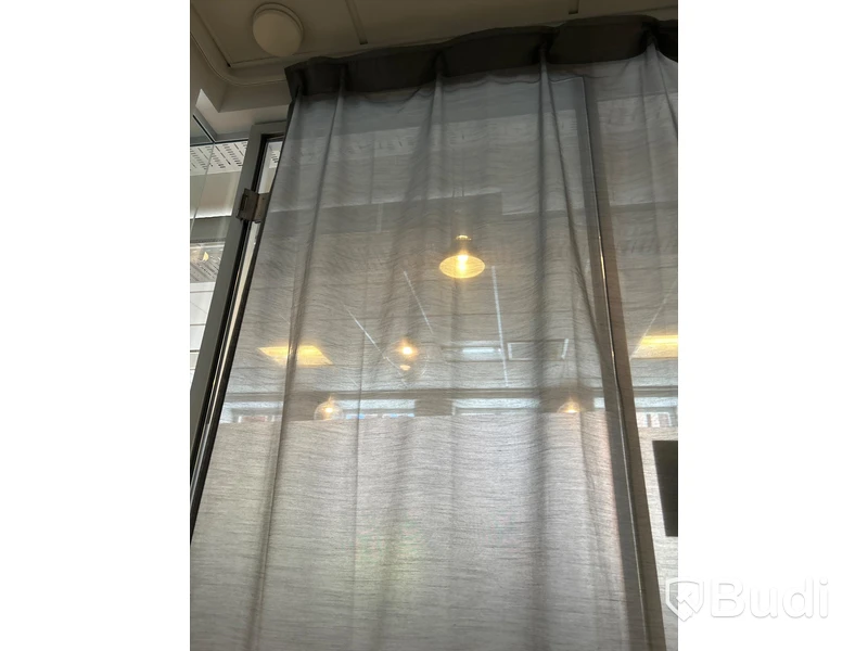 2 st. grå gardinlängder med veckband (2.50 x 1.55)