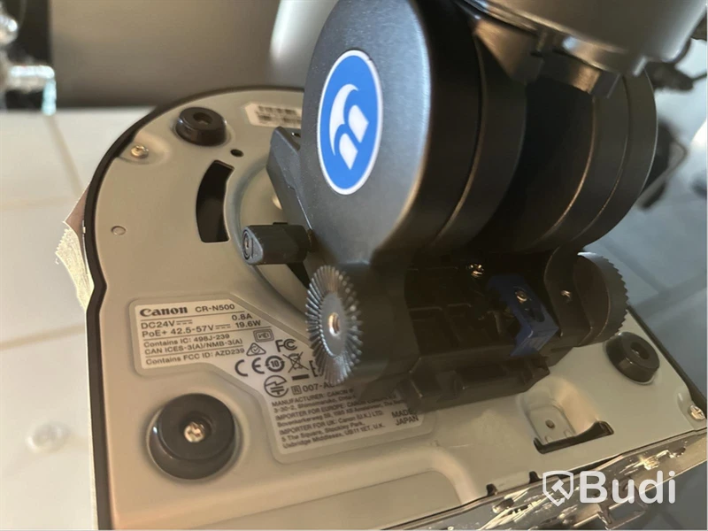 Kamera Canon CR-N500 med stativ Benro