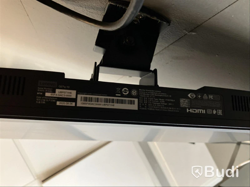 Datorskärm med väggfäste, Lenovo