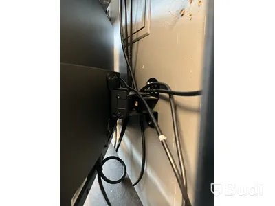 Datorskärm med väggfäste, Lenovo