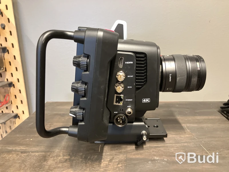 Videokamera och lins, Blackmagicdesign och Lumix G