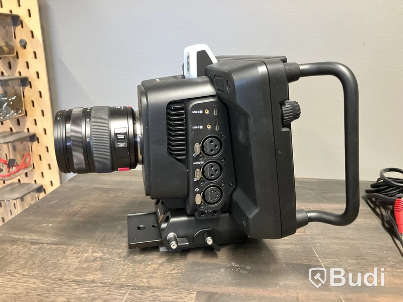 Videokamera och lins, Blackmagicdesign och Lumix G