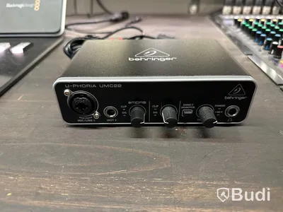 Behringer u-phoria UMC22 med kabel