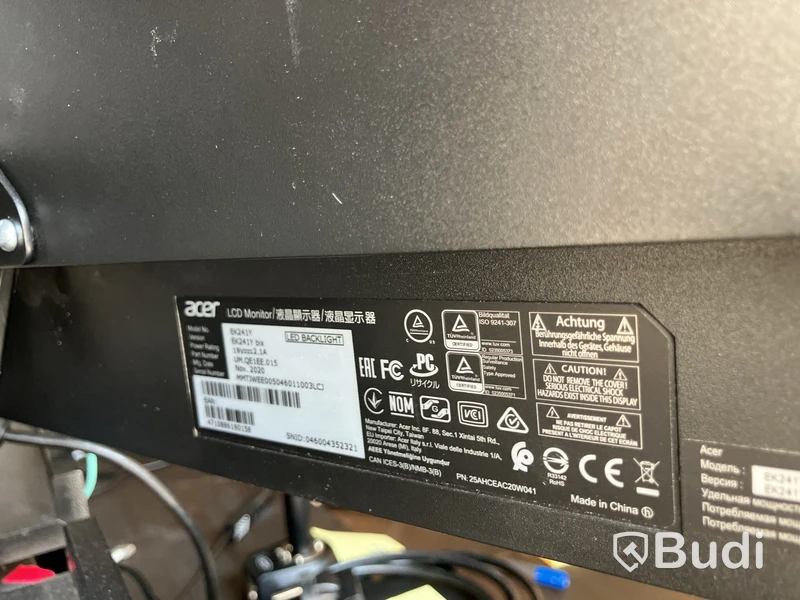 Datorskärm med väggfäste, Acer