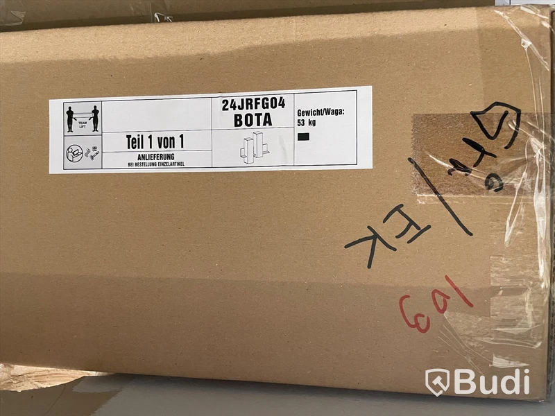 Bokhylla Bota, Grå/Ek, Nypris: 3590 kr