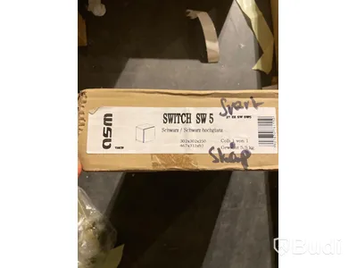 Skåp switch svart, 30x30x25 cm Nypris: 990 kr