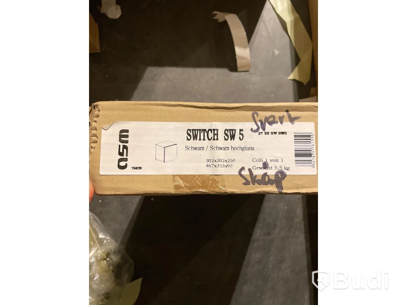 Skåp switch svart, 30x30x25 cm Nypris: 990 kr