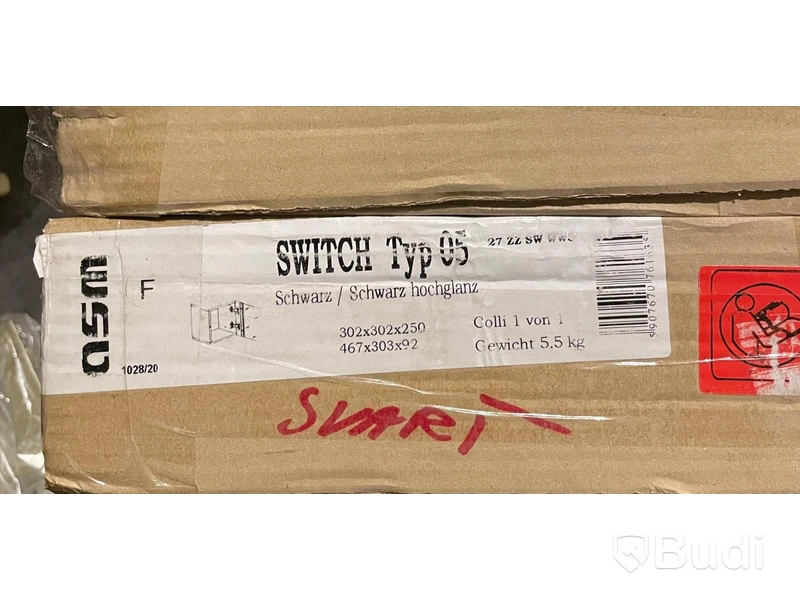 Switch typ 05 svart, 30x30x25 cm Nypris: 990 kr
