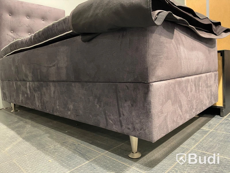 Boxbed Kontinentalsäng med förvaring 90x200 cm Nypris: 8990 kr