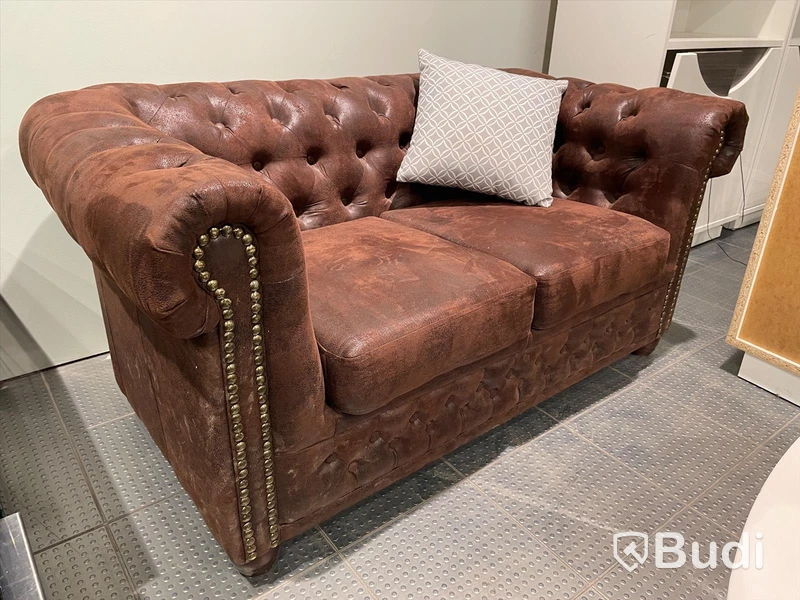 2-sits soffa - Chesterfield YORK 153x85x70 cm Nypris: 9900 kr