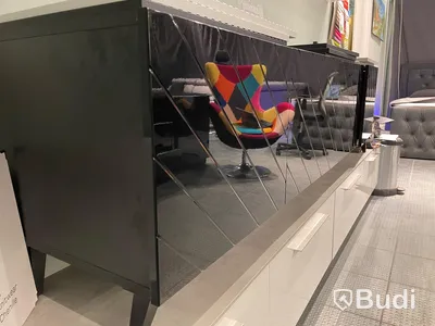 Sideboard 200x42x52 cm samt extradörrar medföljer