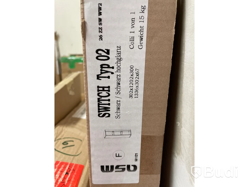 Vitrin Switch typ 02 svart, 30x120x30 cm Nypris: 1890 kr