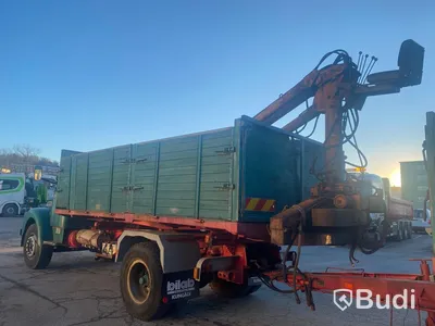 Veteranlastbil Scania Vabis L 75 kranbil med släp