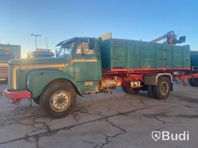 Veteranlastbil Scania Vabis L 75 kranbil med släp