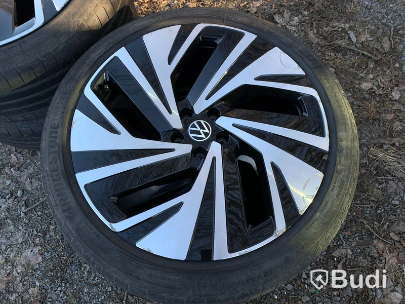 Personbil Volkswagen ID4 Pro Performance 204hk - 2021