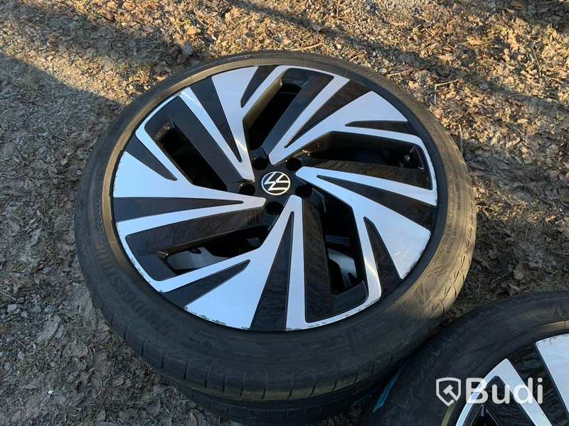Personbil Volkswagen ID4 Pro Performance 204hk - 2021