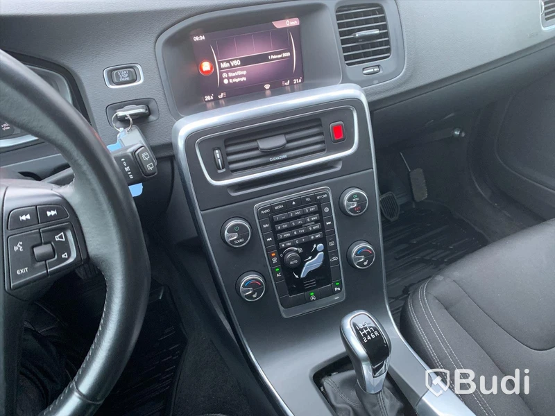 Körskolebil Volvo V60 T3 -2017 | Manuell | 9590mil