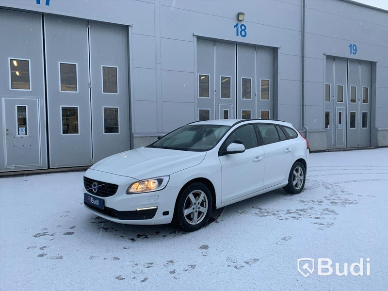 Körskolebil Volvo V60 T3 -2017 | Manuell | 9590mil