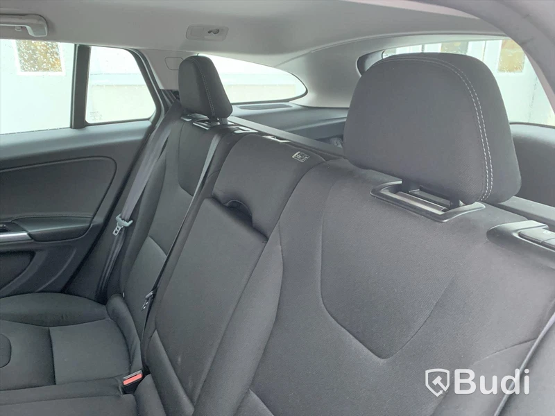 Körskolebil Volvo V60 T3 -2017 | Manuell | 9590mil