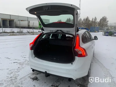 Körskolebil Volvo V60 T3 -2017 | Manuell | 9590mil