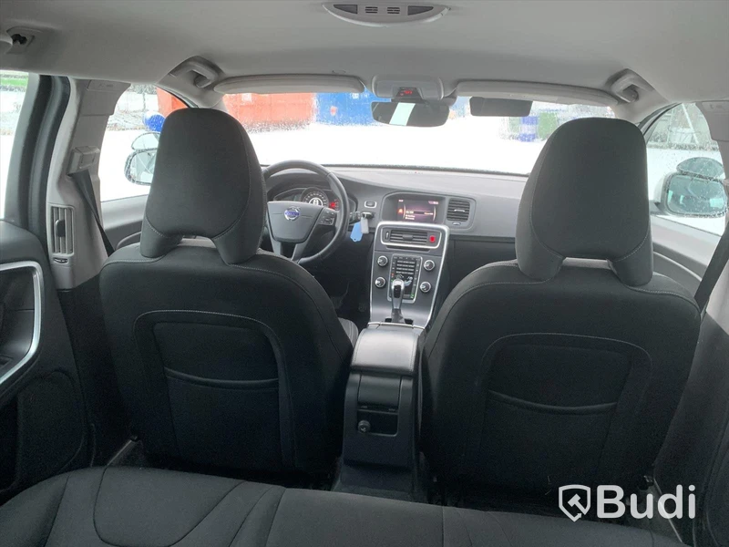 Körskolebil Volvo V60 T3 -2017 | Manuell | 9590mil