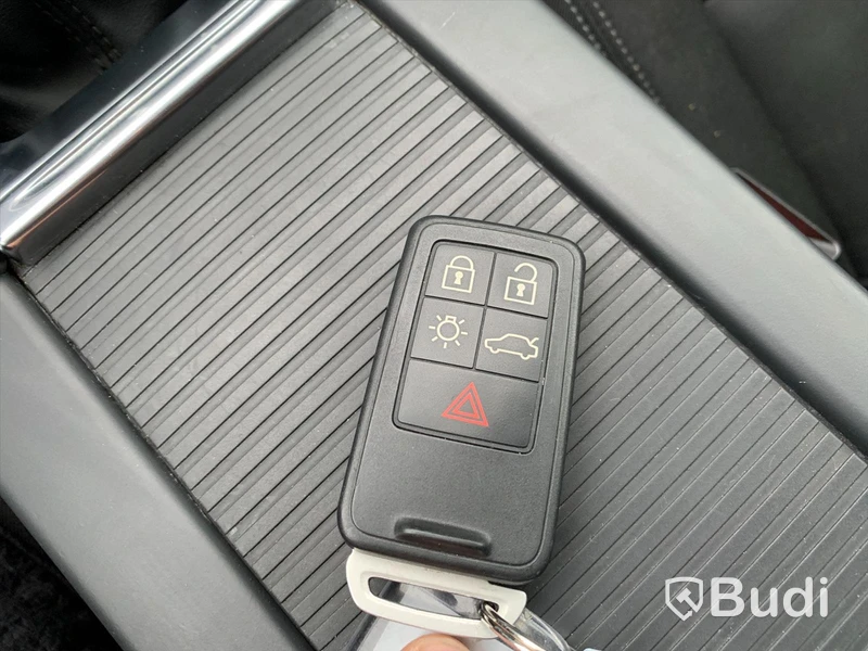 Körskolebil Volvo V60 T3 -2017 | Manuell | 9590mil