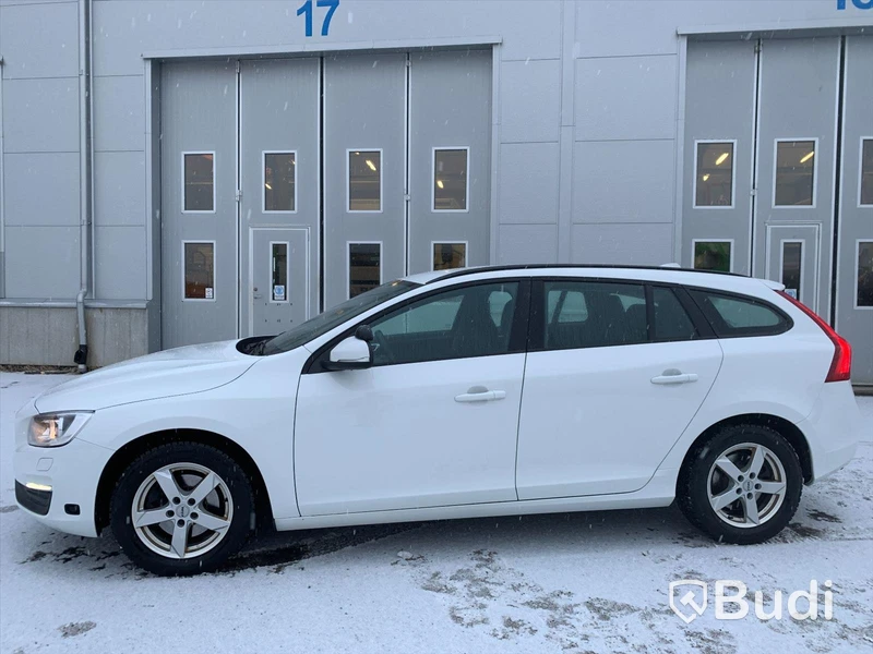 Körskolebil Volvo V60 T3 -2017 | Manuell | 9590mil