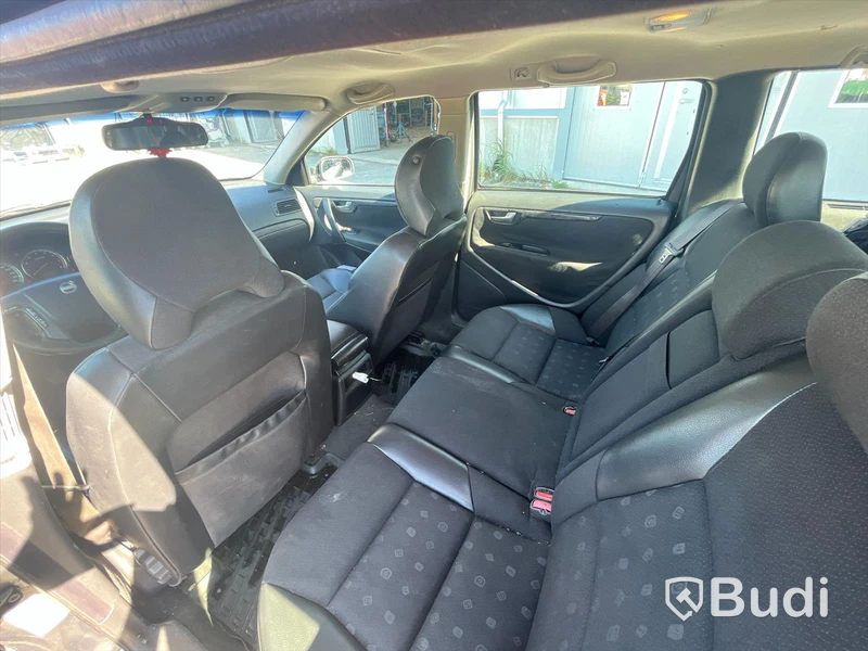 Personbil Volvo V70 2.4 Manuell | 140hk | 2004