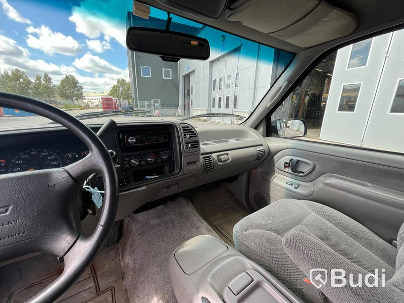 Chevrolet Suburban C1500 5.7 V8 Hydra-Matic | 1996