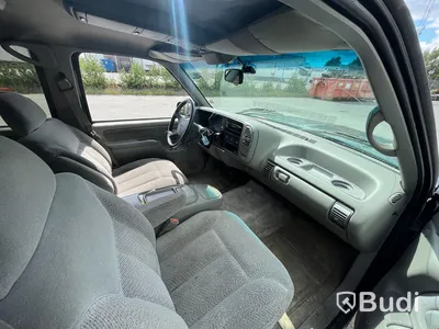 Chevrolet Suburban C1500 5.7 V8 Hydra-Matic | 1996