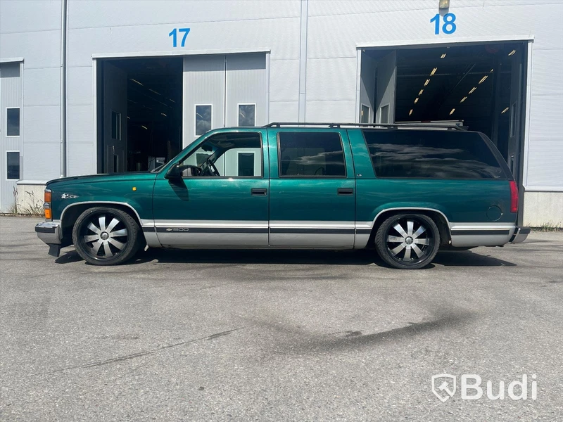 Chevrolet Suburban C1500 5.7 V8 Hydra-Matic | 1996