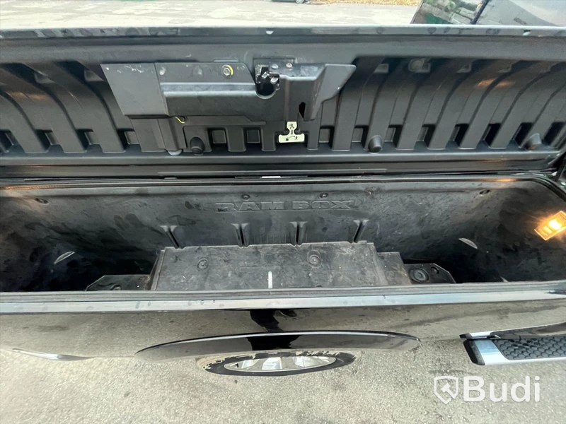 Pickup Dodge RAM 1500 -2018 | Quad Cab | 5.7 V8 HEMI | 4x4 TorqueFlite | 395hk | Automat