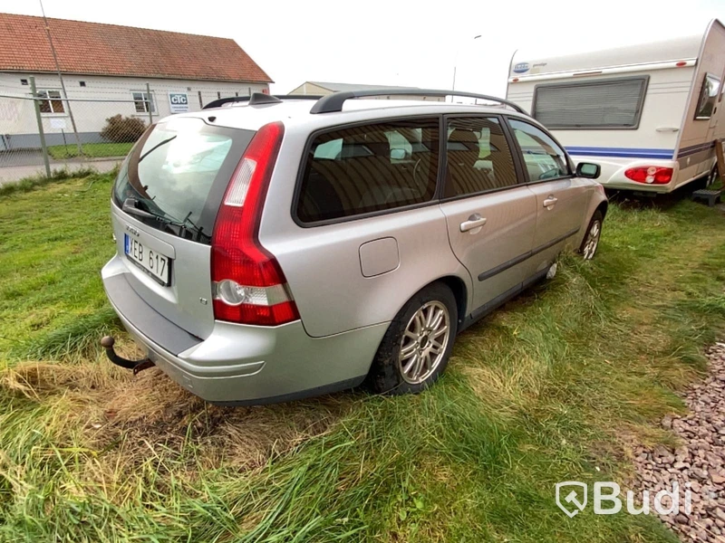 Personbil VOLVO M + V50,-2005 | Repobjekt