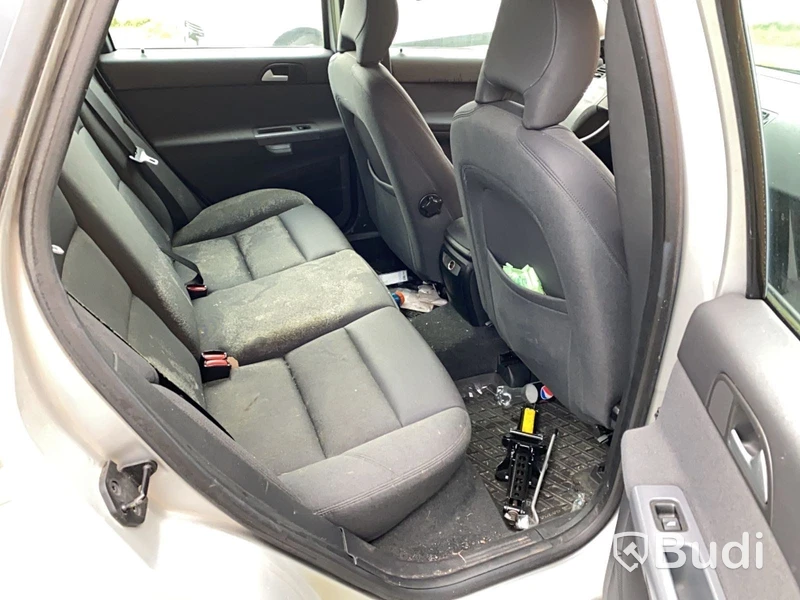 Personbil VOLVO M + V50,-2005 | Repobjekt