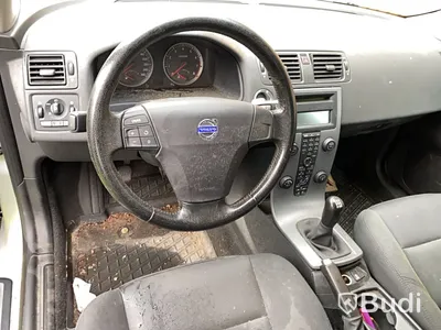 Personbil VOLVO M + V50,-2005 | Repobjekt