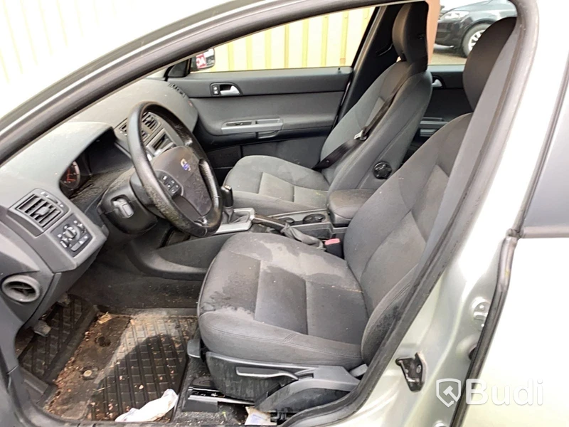 Personbil VOLVO M + V50,-2005 | Repobjekt
