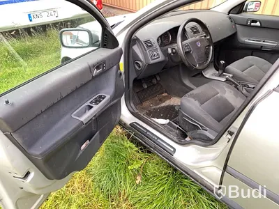 Personbil VOLVO M + V50,-2005 | Repobjekt