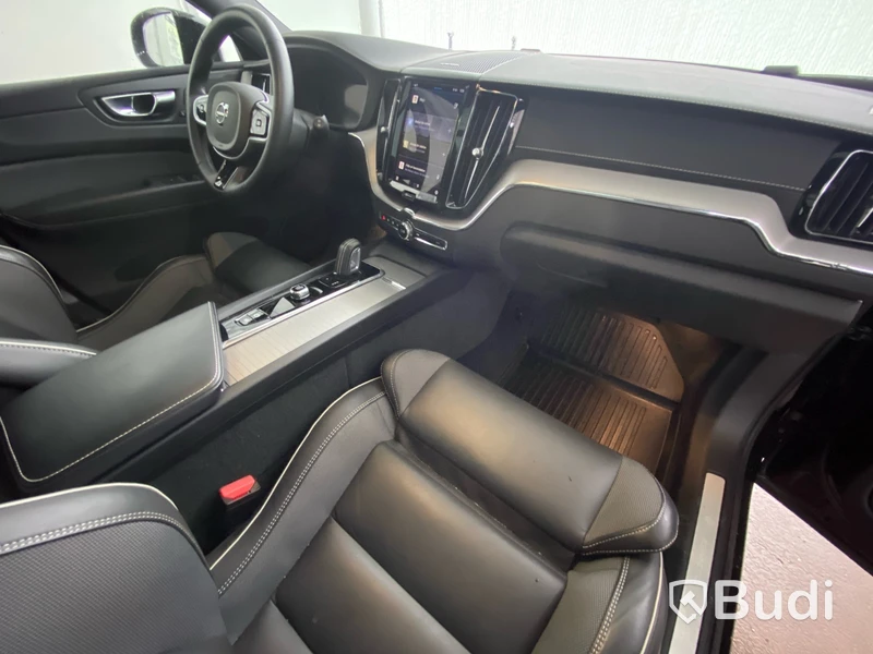 Volvo XC60 Recharge T8 AWD R-Design | 65984 km | 2022 - finns även som 58572