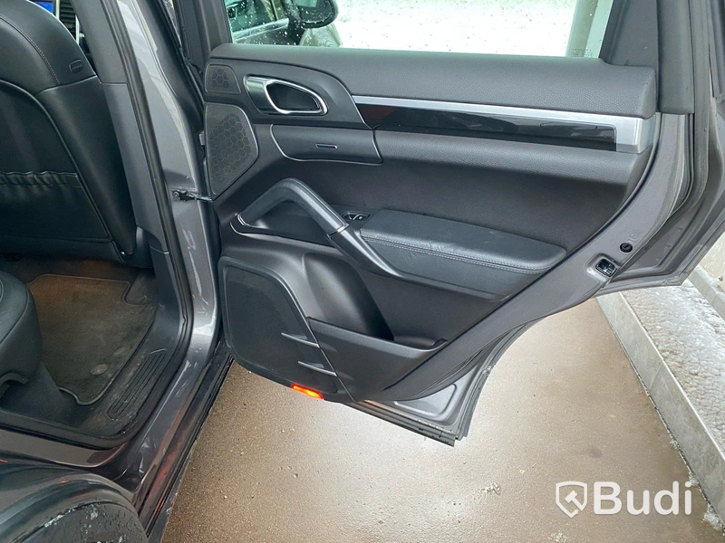 Porsche Cayenne Diesel TipTronic S  | 2012