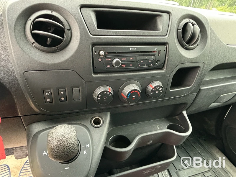 Nissan NV400 2.3 dCi Quickshift | 18032 mil  | 150 hk | 2013