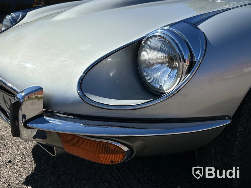 Jaguar E-type roadster | V12 | ca 5000 mil | 1973