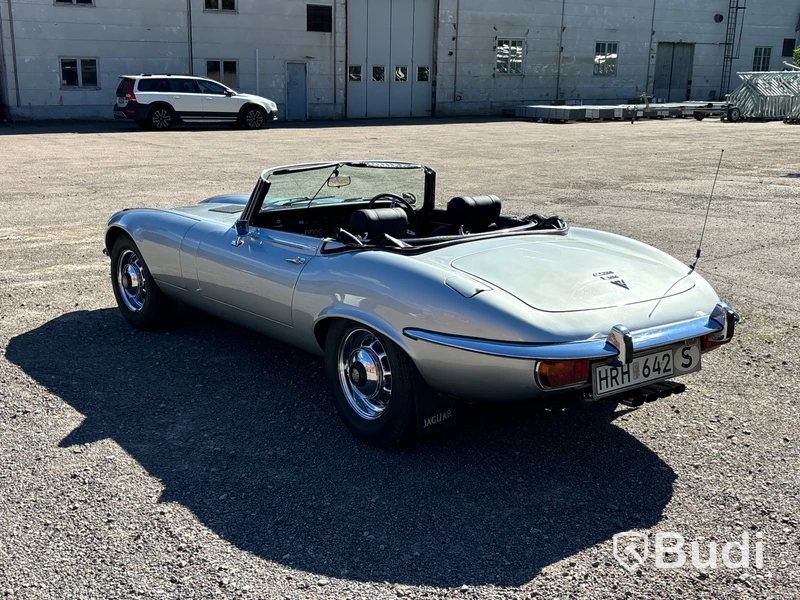 Jaguar E-type roadster | V12 | ca 5000 mil | 1973