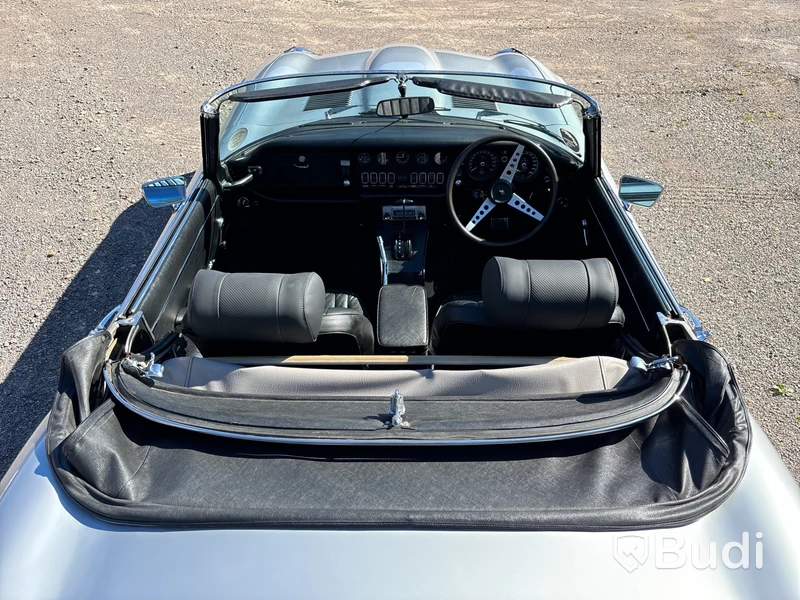 Jaguar E-type roadster | V12 | ca 5000 mil | 1973
