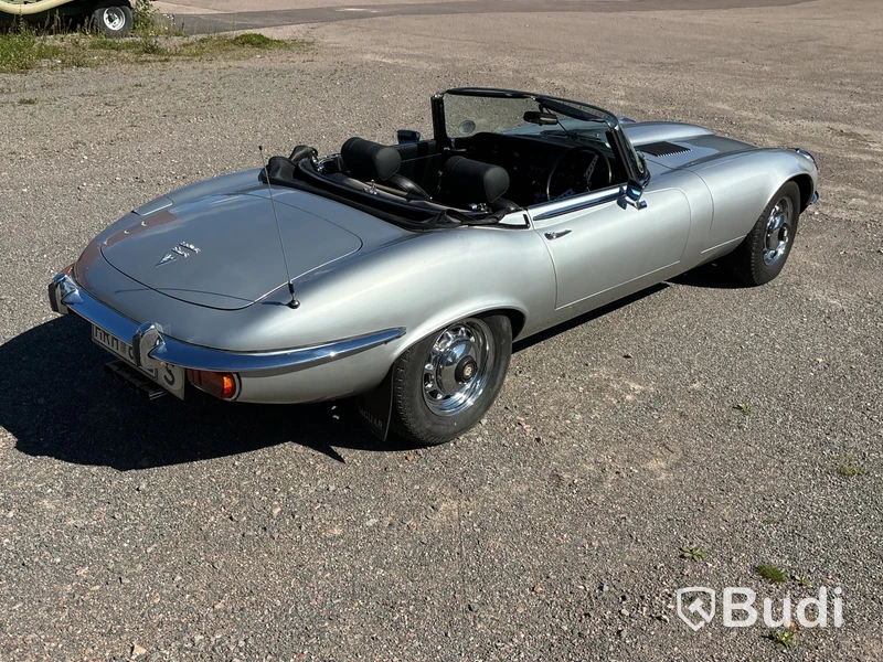Jaguar E-type roadster | V12 | ca 5000 mil | 1973