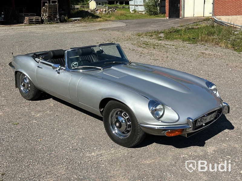Jaguar E-type roadster | V12 | ca 5000 mil | 1973