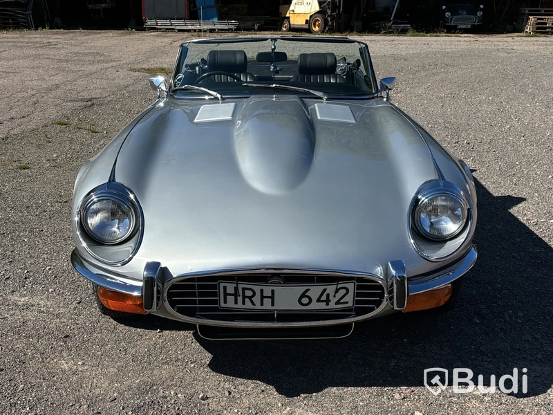 Jaguar E-type roadster | V12 | ca 5000 mil | 1973